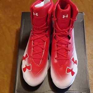 NIB Under Armour Highlight RM football cleats